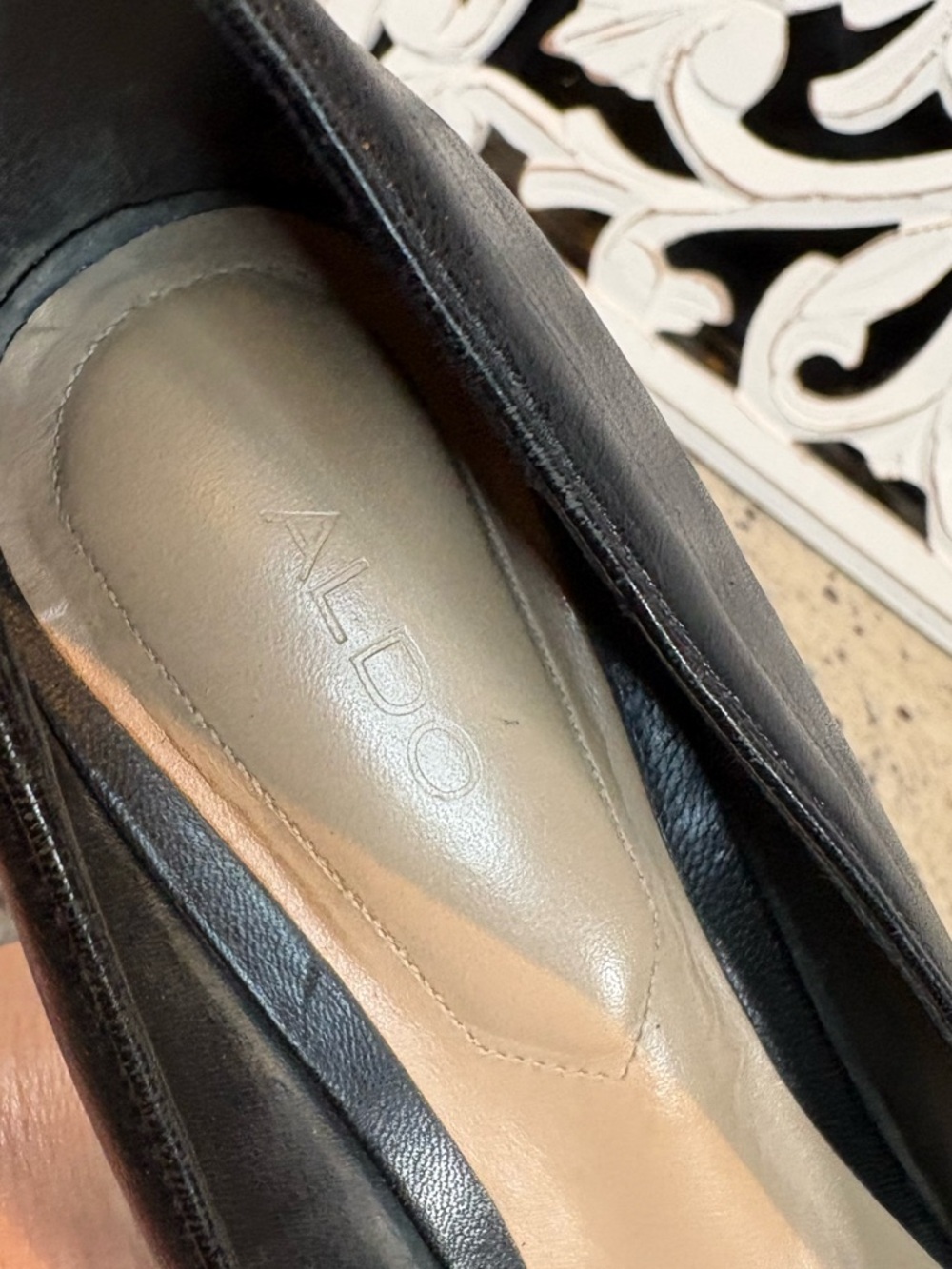 Aldo Womens Black Leather Pointed Fringe Kitten Heels Size 6.5 - Picture 14 of 15